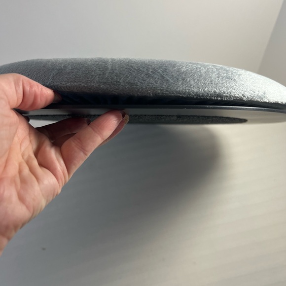 360 Degree Swivel Seat Cushion Chair Assist for elderly or injured - Picture 2 of 5